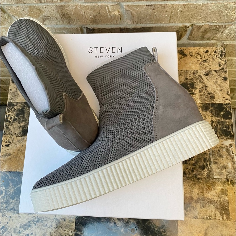 STEVEN NEW YORK
Cathay High Top Slip-on Sneaker Boot In Grey Multi Size 9
